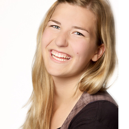 Julia Baecker