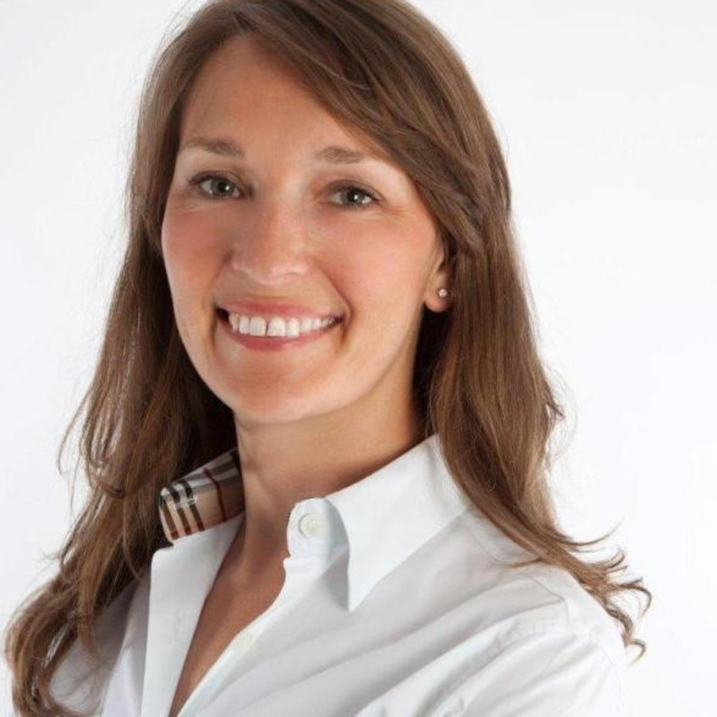 Monika Wegener Head of Office Management projektmagazin XING