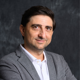 Nicky Novák