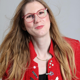 Nadine Löbach