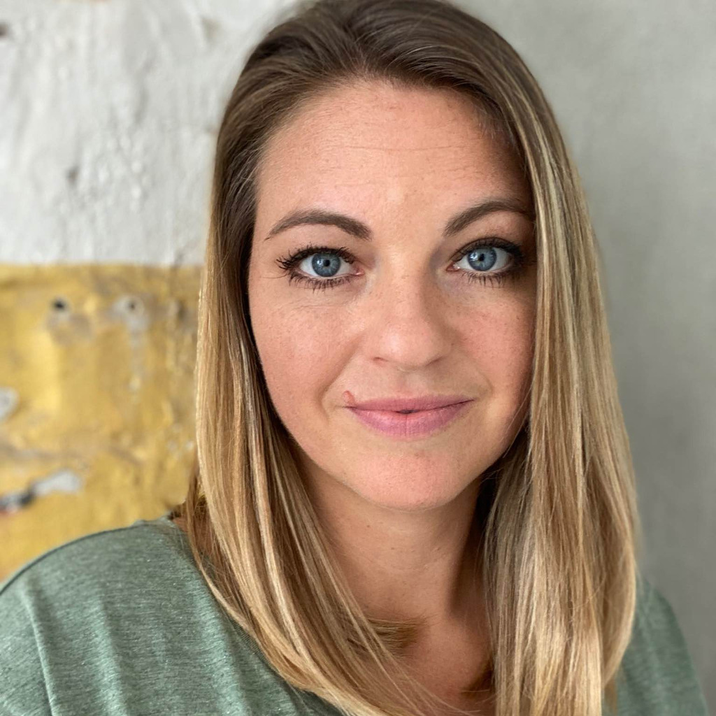 Angela Zinser Managing Director The People Network, TPN GmbH XING