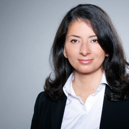 Dr. Valentina Becerra