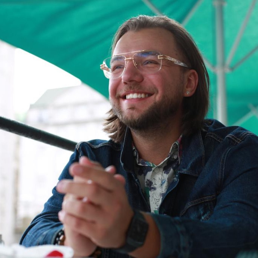 Leonid Schevelev Content Creator Continental AG XING