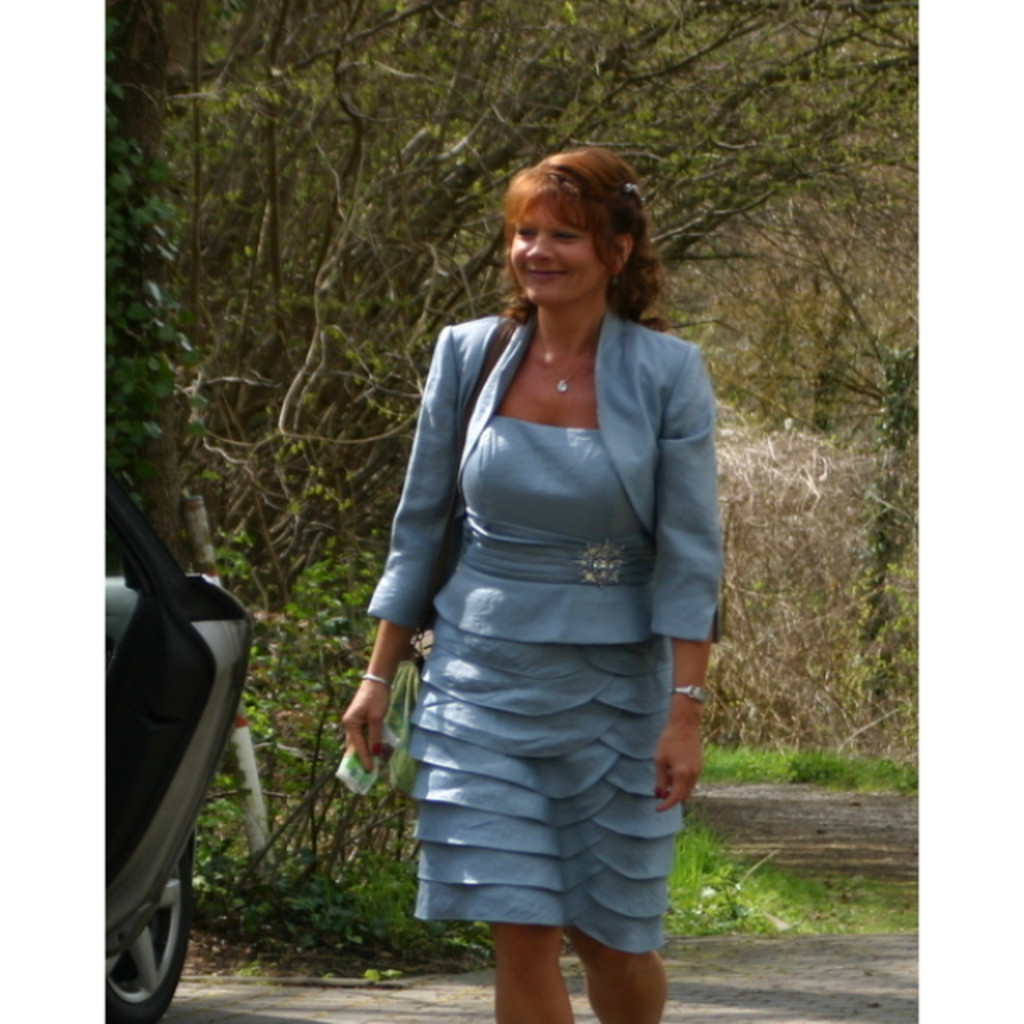 Petra Adams - Abteilungsleiterin Administration - juwi AG | XING