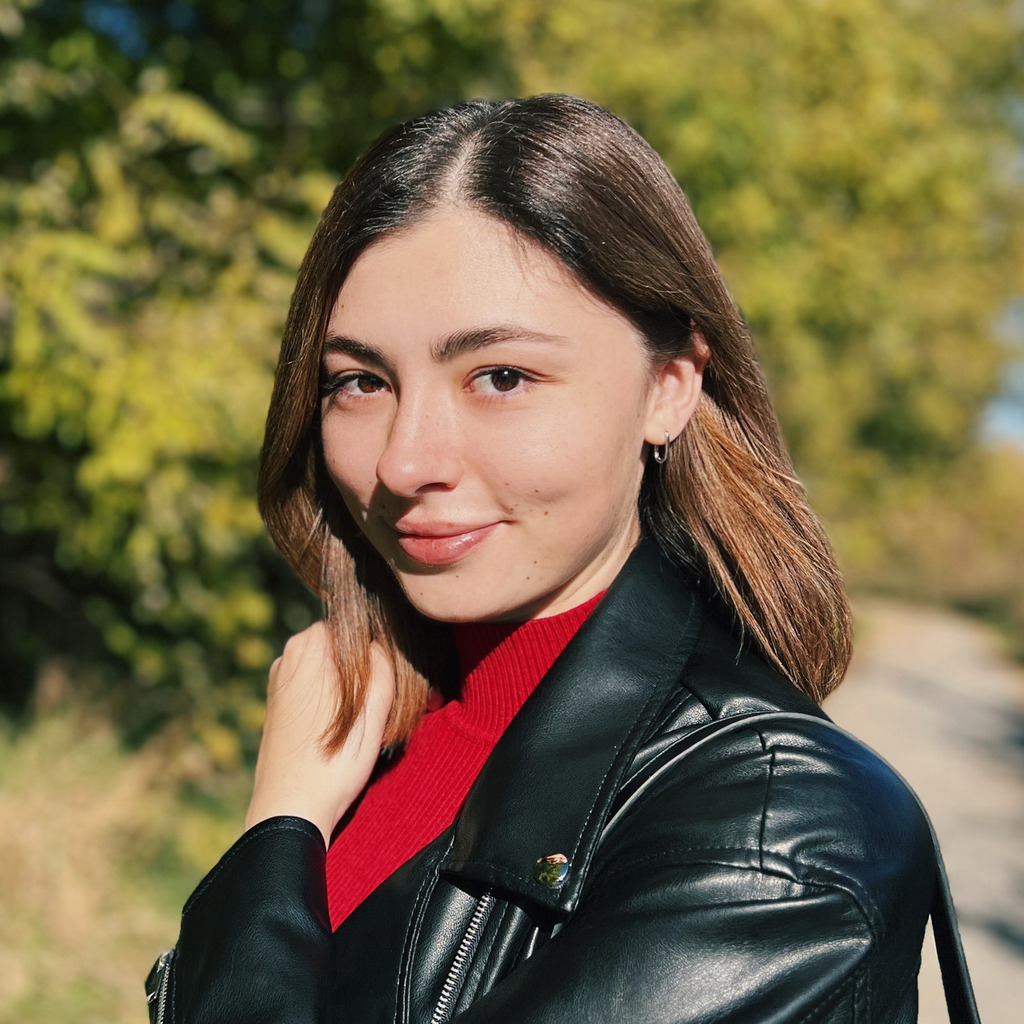 Olha Kozlovets Lead Generator Genius Software XING