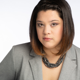 Stephanie Zeleny