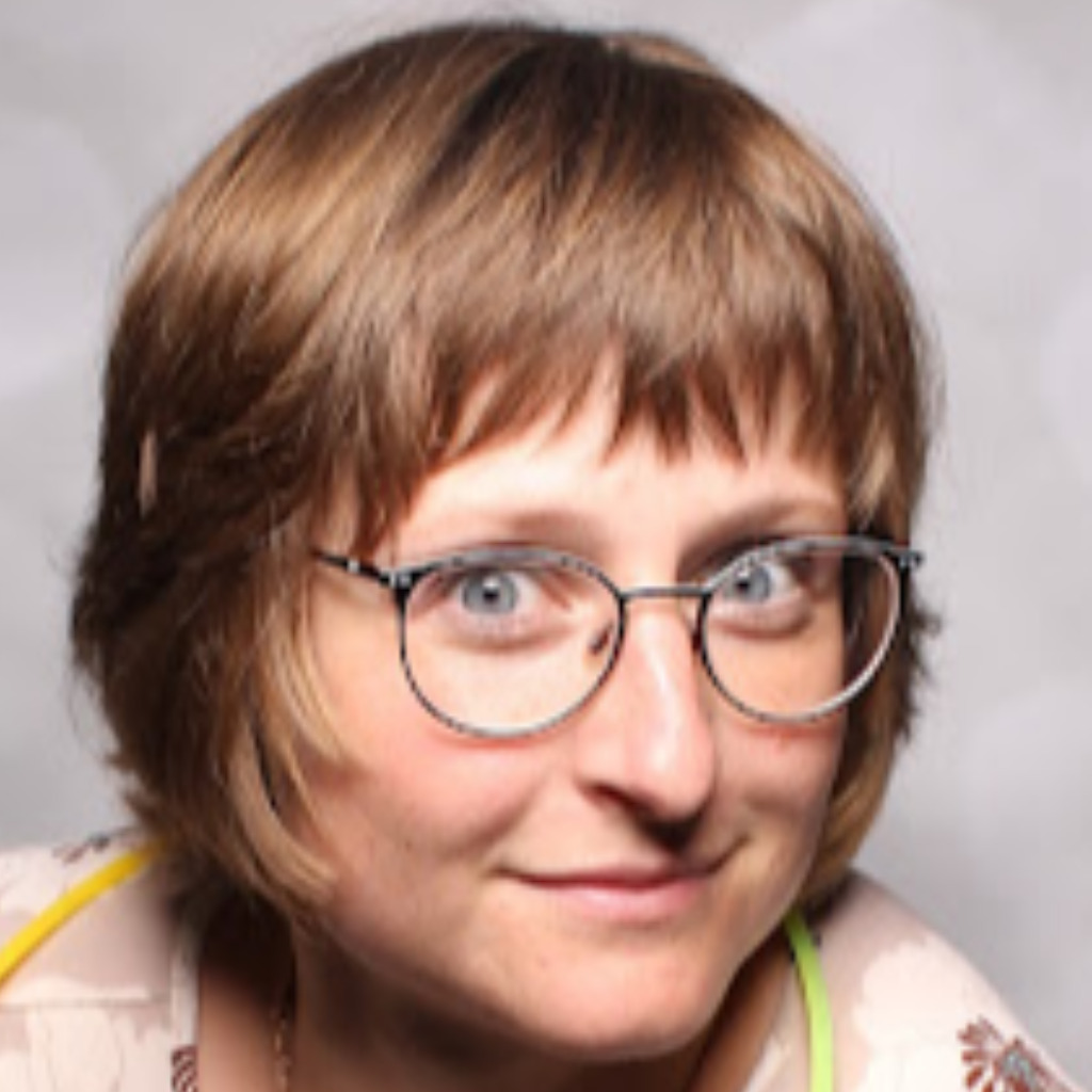 Juliane Zalesky Pflegedienstleiterin Caritas XING