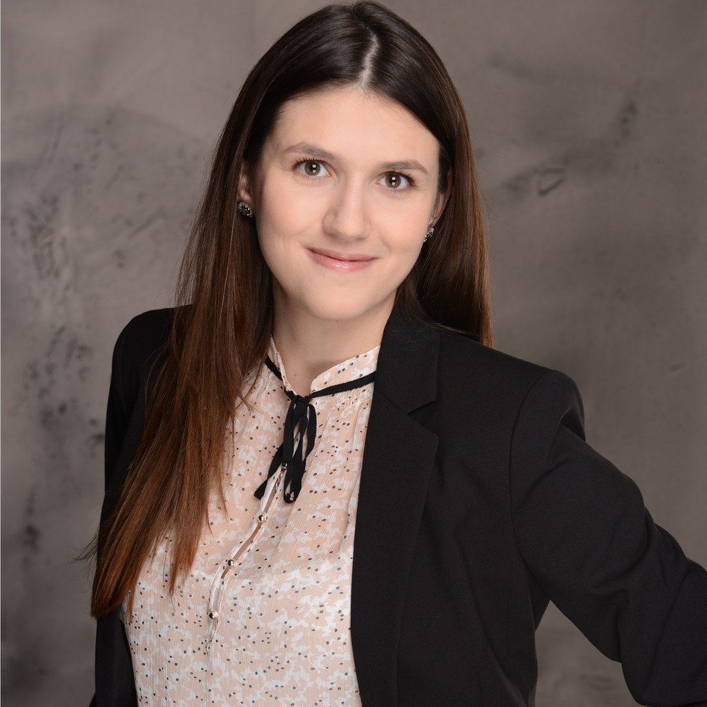 Denise Abele Entwicklungsingenieur MercedesBenz AG XING