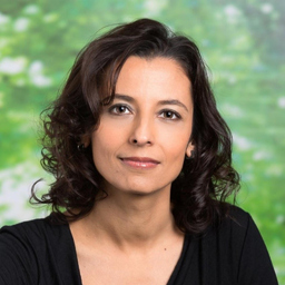 Dr. Nicole Lakowa
