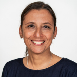 Dr. Nicole Lakowa
