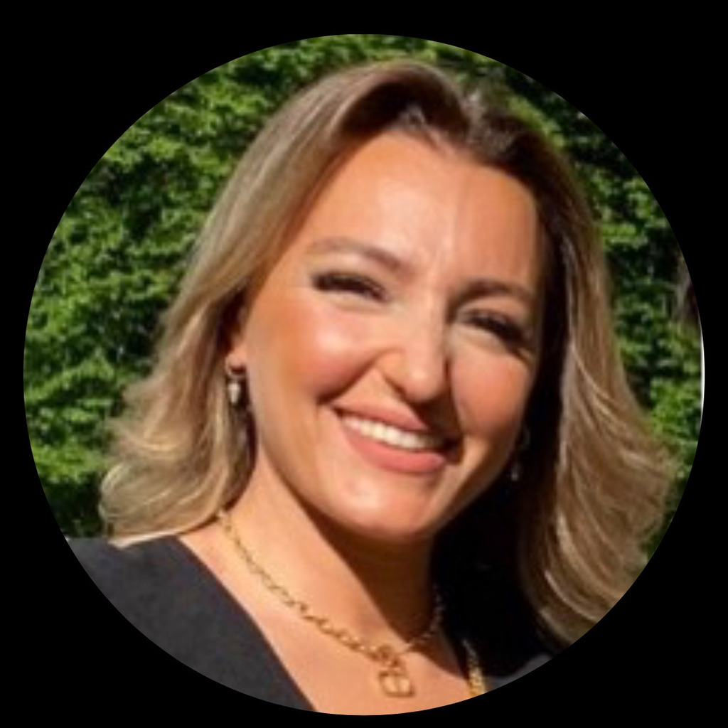 Arzu Özel Treasury Operations Manager The Social Chain AG XING