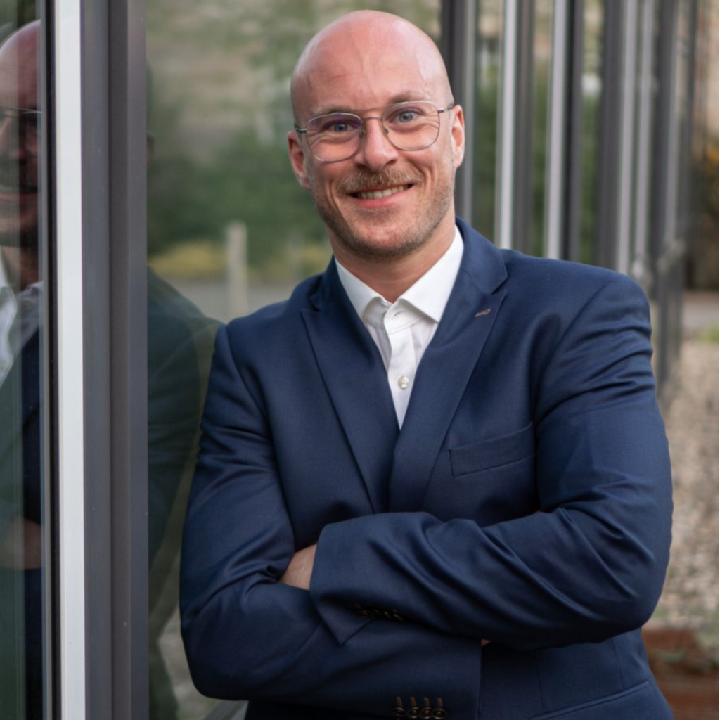 Alexander Schmidt Customer Service Automotive Senator International