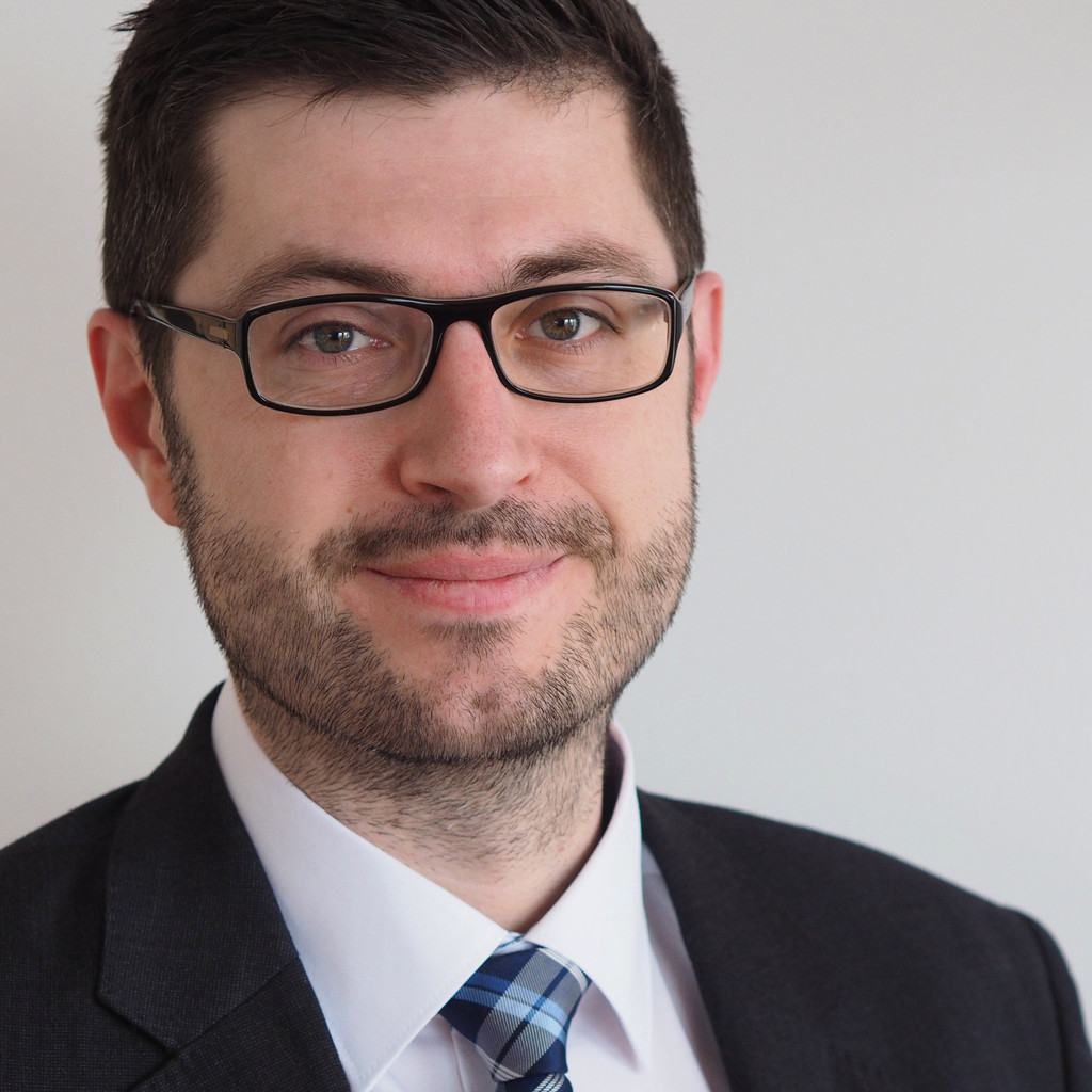 Dr. Norbert Baumgartner Geschäftsführer, Managing Director team