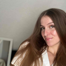 Nadine Balik
