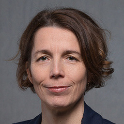 Dr. Carola Nagy