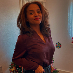 Naomi Kamanga