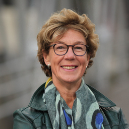 Katja Karrenbauer