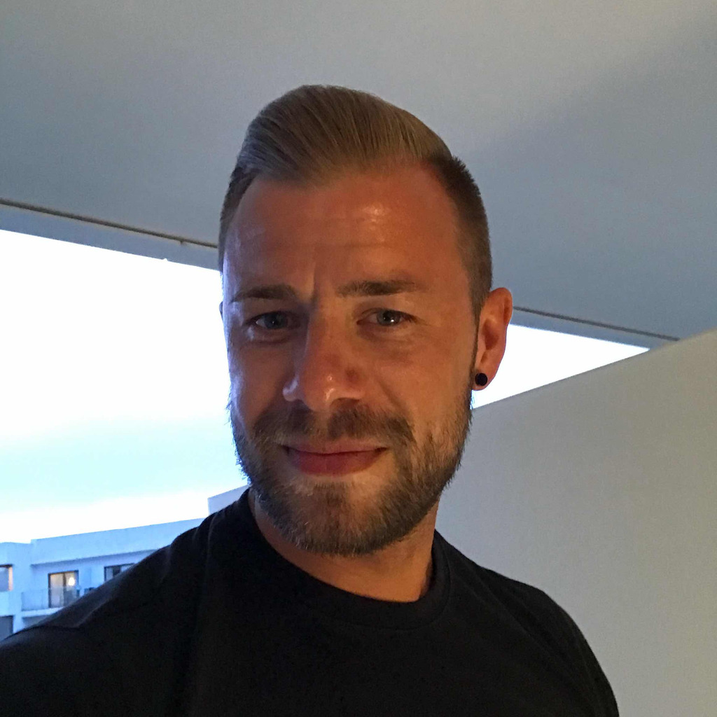 Dominic Bauer Prokurist / Leiter Projektmanagement & Vertrieb LWB