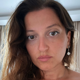 Eva Nazarova