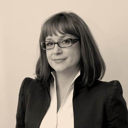 Dr. Julia Boppert