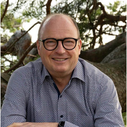 Jörg-Achim SCHLICHTHOLZ