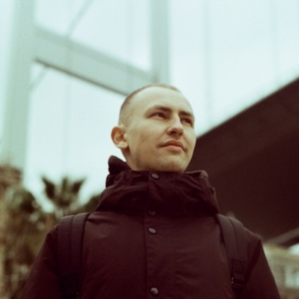 Yuriy kolosov software engineer tomtom xing