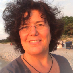 Dr. Claudia Bender