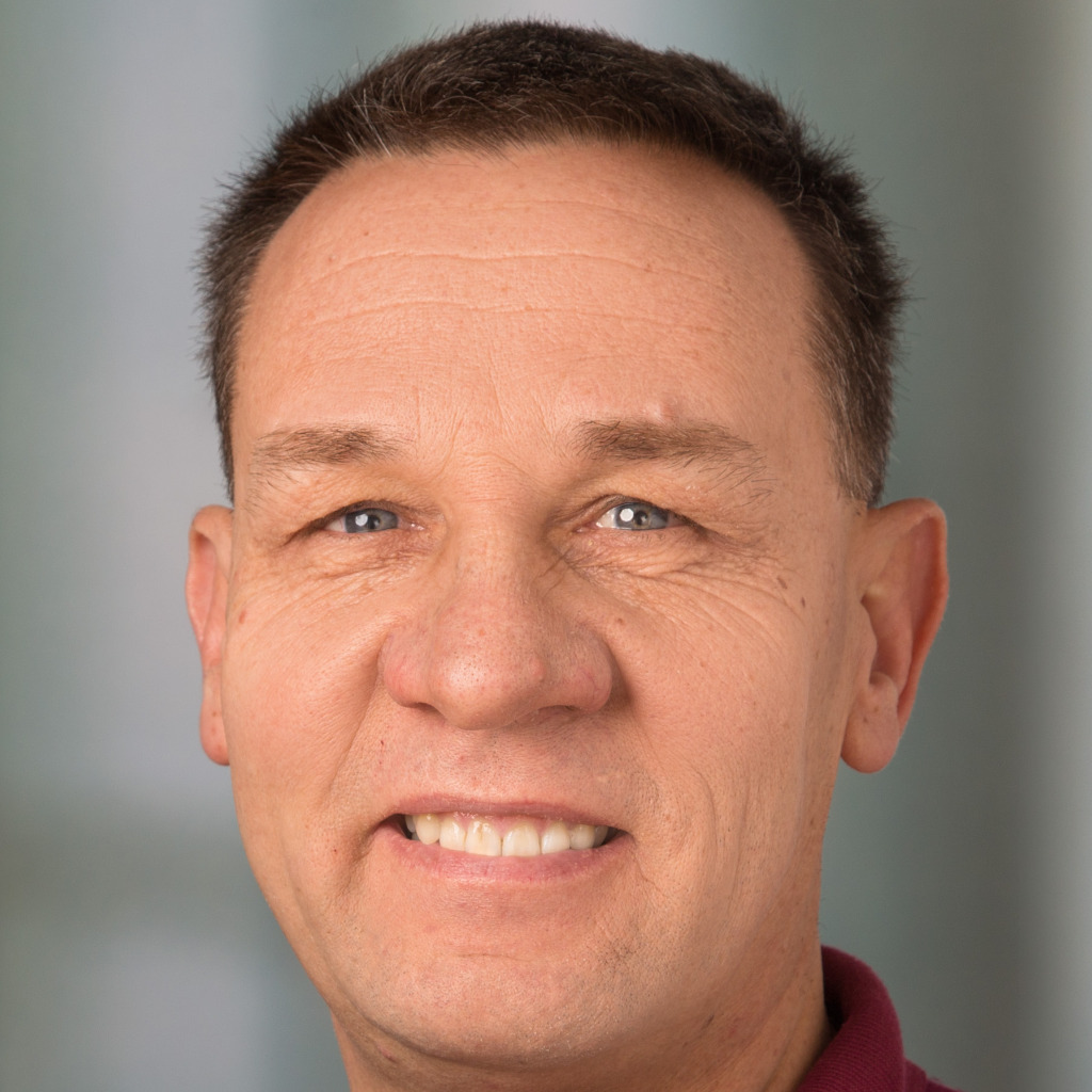 Michael Wolf Produktmanager SGBDD (heute Stark Deutschland) XING