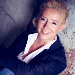 Manuela Schön