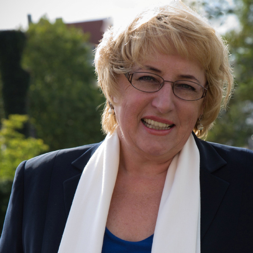 Helene Kolb Coach und Supervisorin (DGSv, EKFuL) Supervision