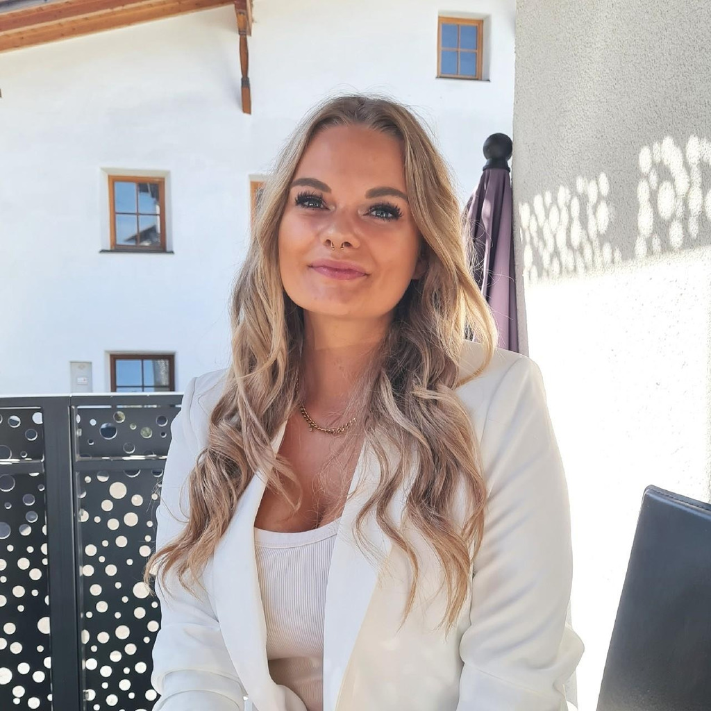 Katharina Weiß Sekr RowaMoser XING