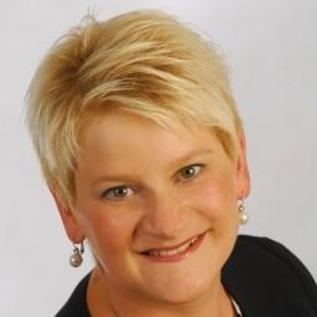 Romy Trommler Mitarbeiterin Vertriebsinnendienst Prof. Dr. Biener