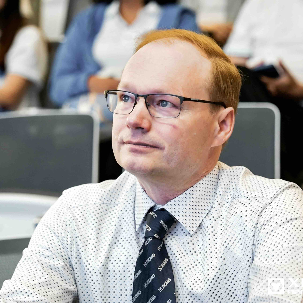 Thomas Fricke IT Manager XCMG Europe GmbH XING