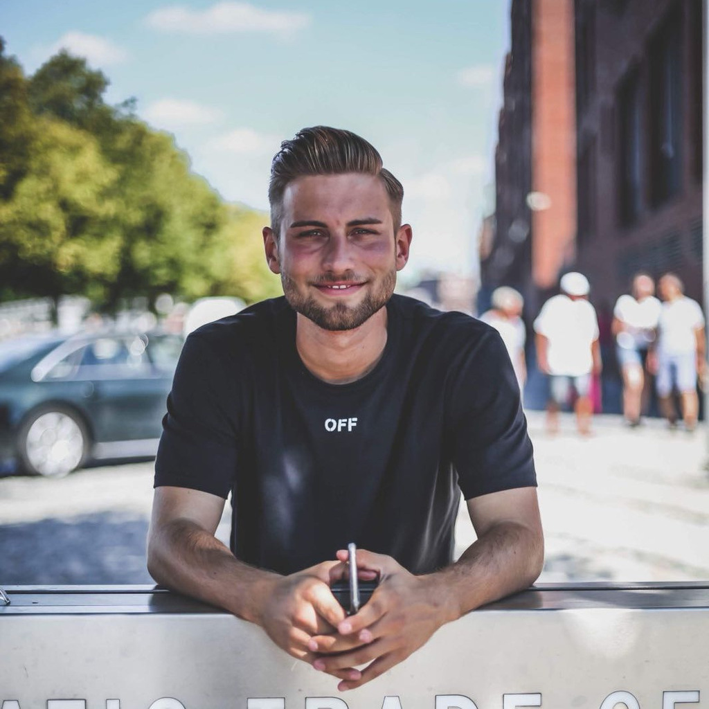 Tim Kreuzer Ausbildung und Berufserfahrung XING