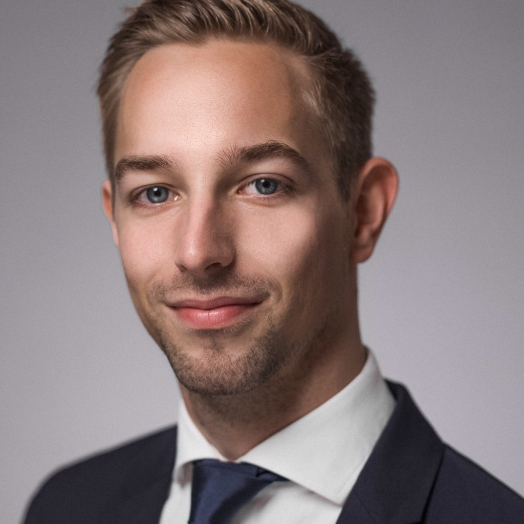 Dominic Großjean Senior Associate Assurance Industrial Services