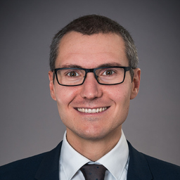 Dr. Simon Reisser