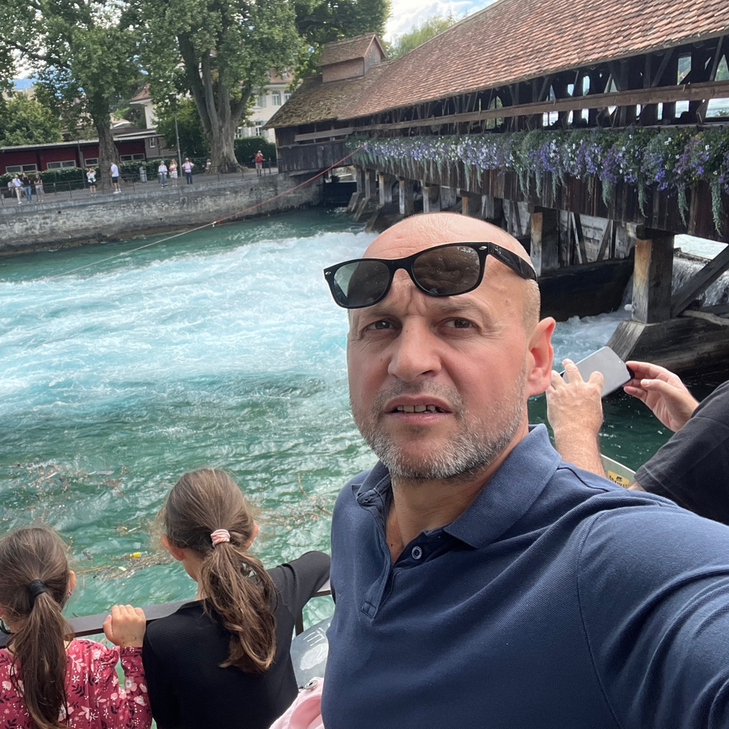 Bernard Kodra Montagemitarbeiter BKS schtromschinen AG XING