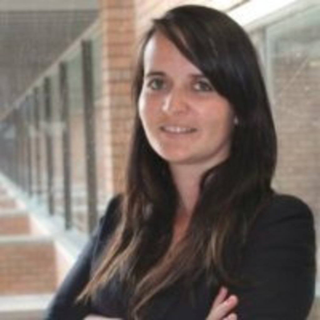 Dr. Julia Hermann Founder von BusinessFlowHow BusinessCoachella