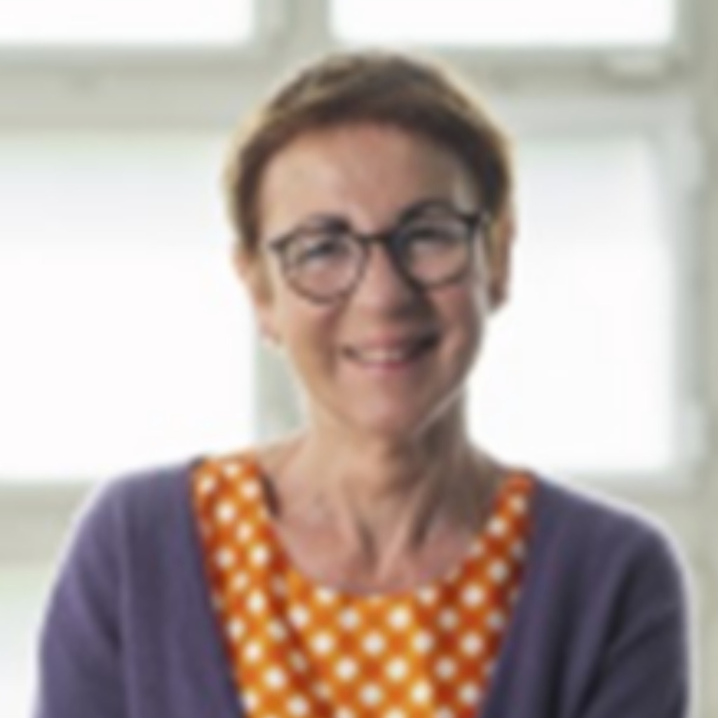Social Media Profilbild Claudia M. König Hannover