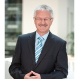 Dr. Armin König