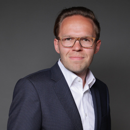 Simon Ebel