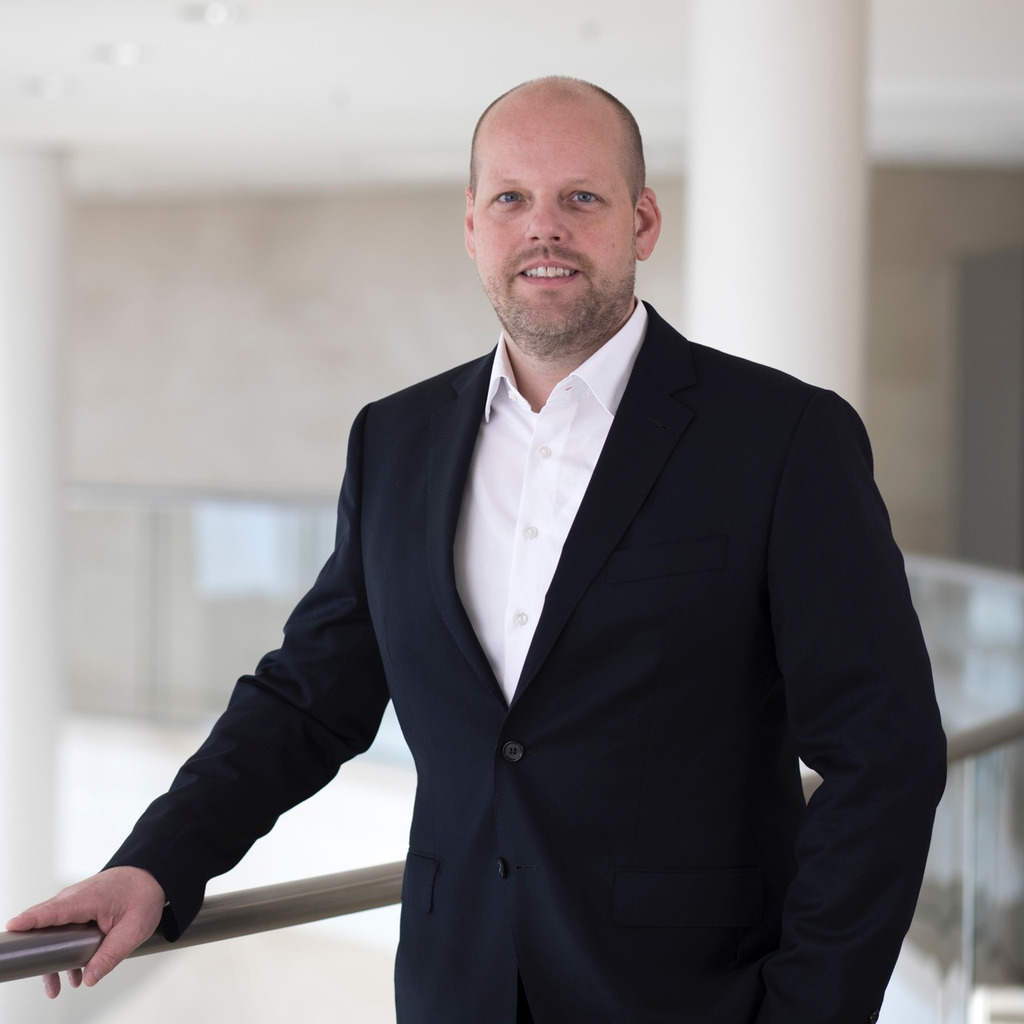 Jochen Bender Head of Internal Audit Managing Director UBS Europe