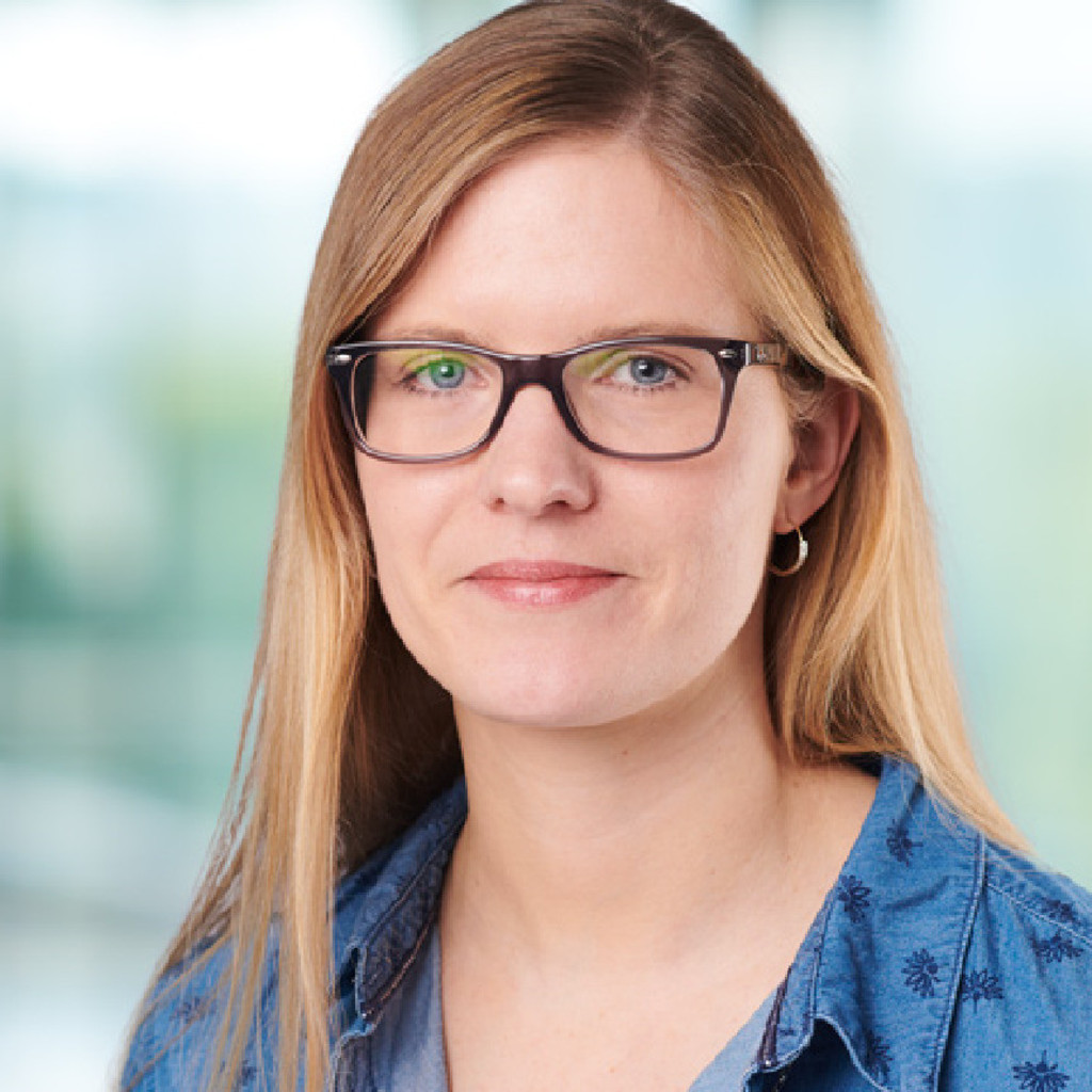 Dipl.Ing. Sarah Theis Account Manager, Key Account Management