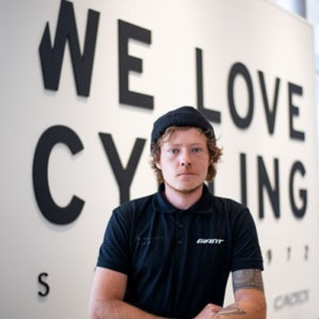 Lukas Virkus Werkstattleiter Jonny Hilker bike and more GmbH XING