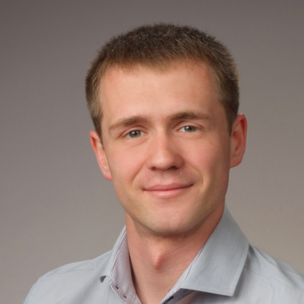 Dr. Sebastian Detlefsen Laboratory Manager Chromatography Evonik