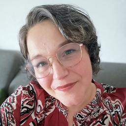 Tanja  Paulin 