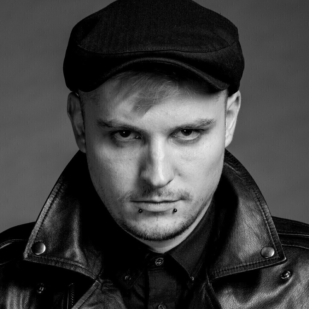 Christopher Reuter Grafikdesigner Birnenblatt XING