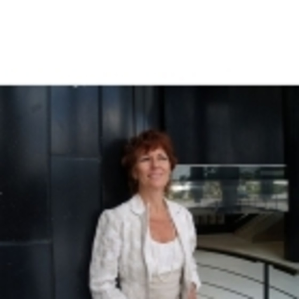 Helga Strauch Geschaeftsfuehrerin HS IFT XING
