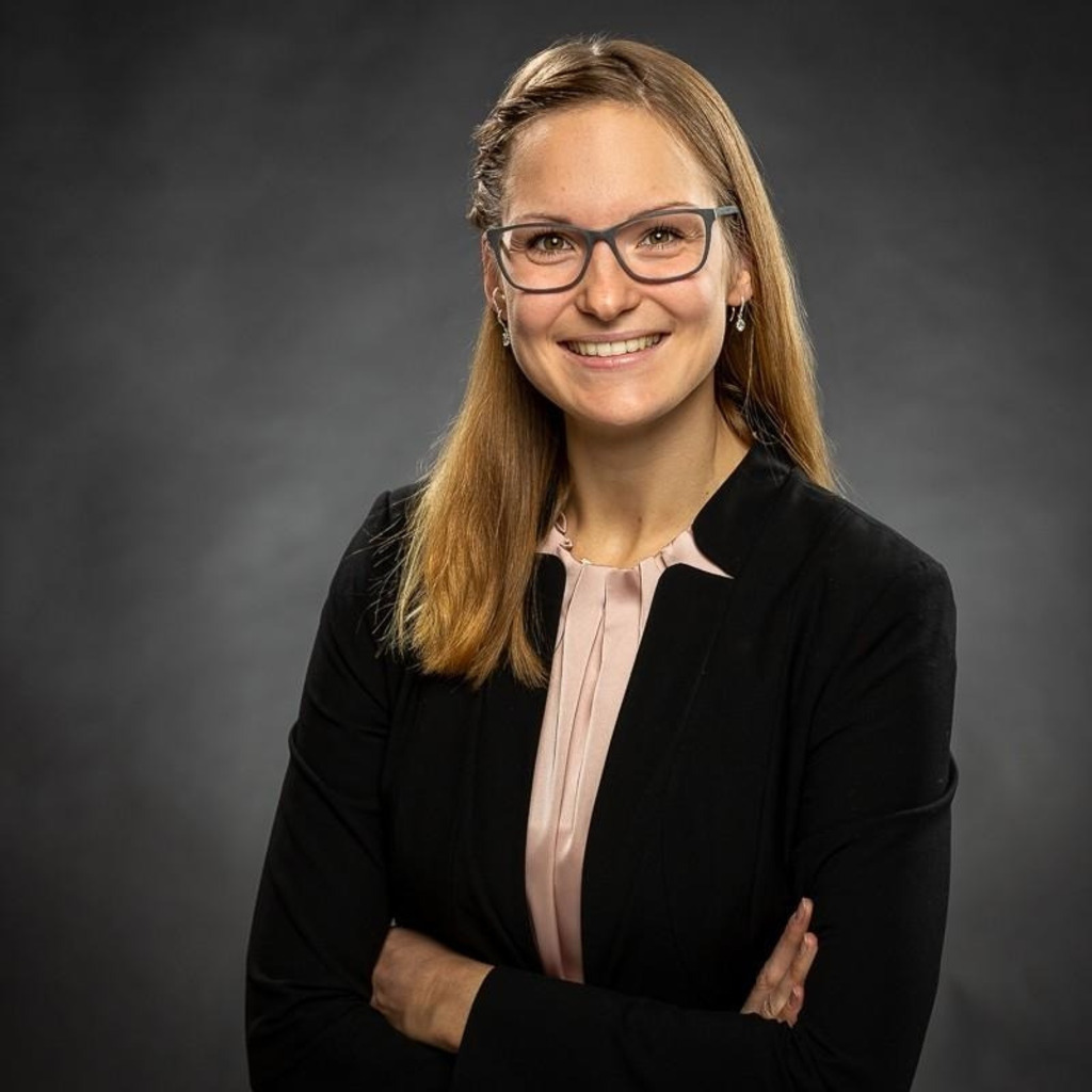 Agnes Toth Steuerberaterin / Professional Umsatzsteuer Schwarz