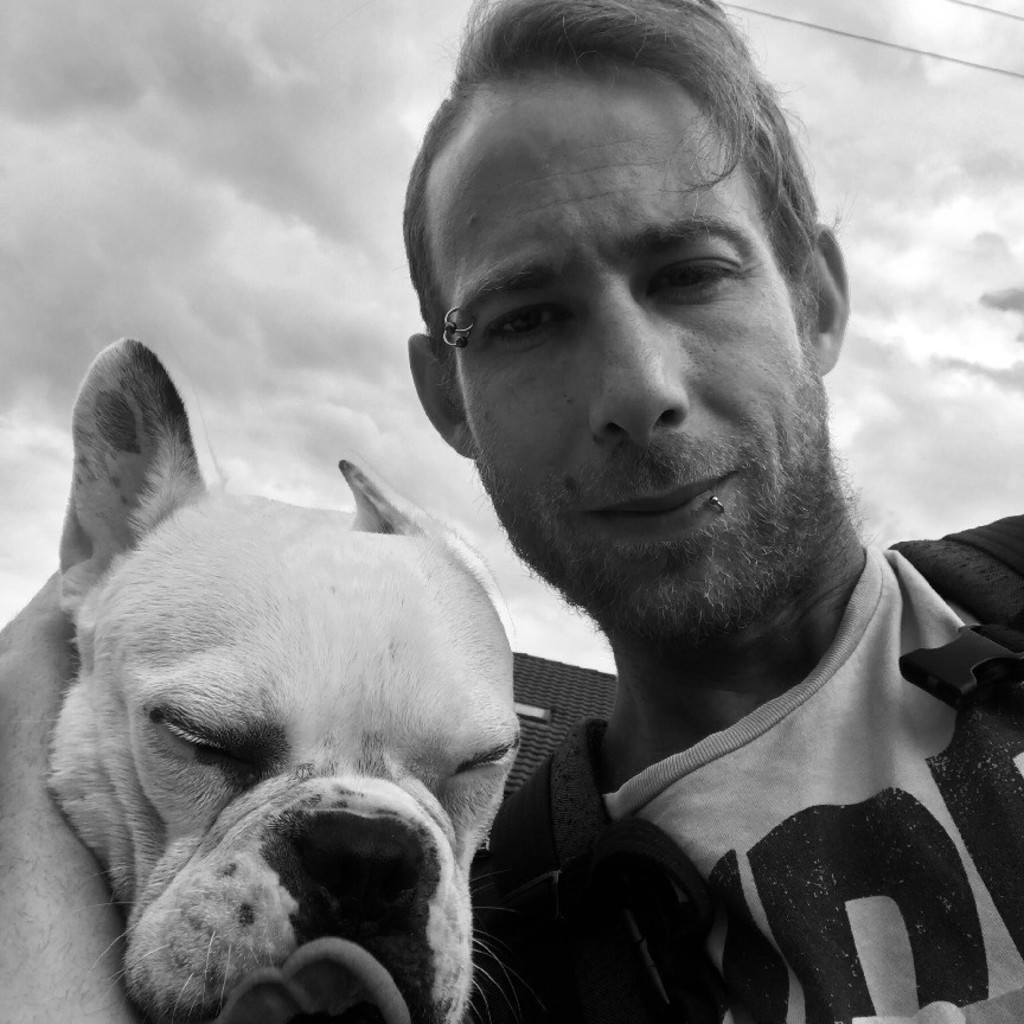 Stefan Zabel Invesgativer Journalist Jolly Roger XING